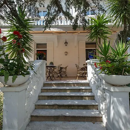 Le Thimothee : & Hotell