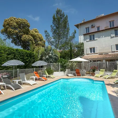 Le Thimothee : & 2* Saint-Raphael (Var)