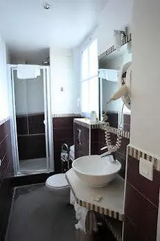 Le Thimothée : Hôtel&studios 2* Saint-Raphaël