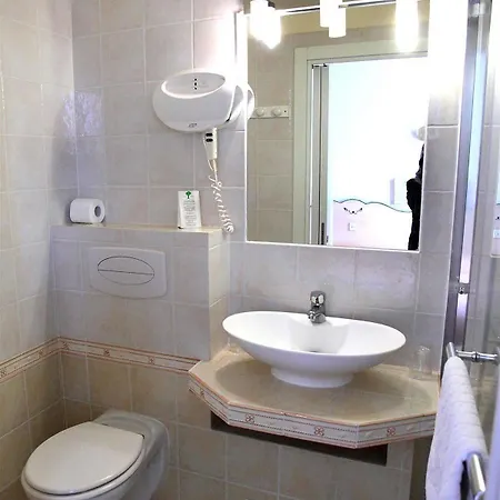 Szálloda Le Thimothee : & 2*