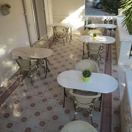 Le Thimothee : & Otel 2*