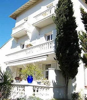 酒店 勒特姆特酒店和一室公寓 Saint-Raphaël